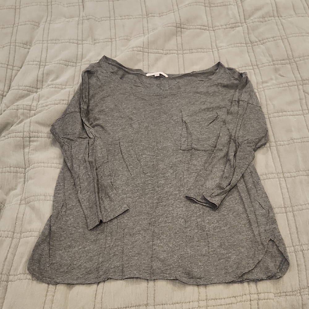 GAP Women's 3/4 Sleeve Gray Top Size M!